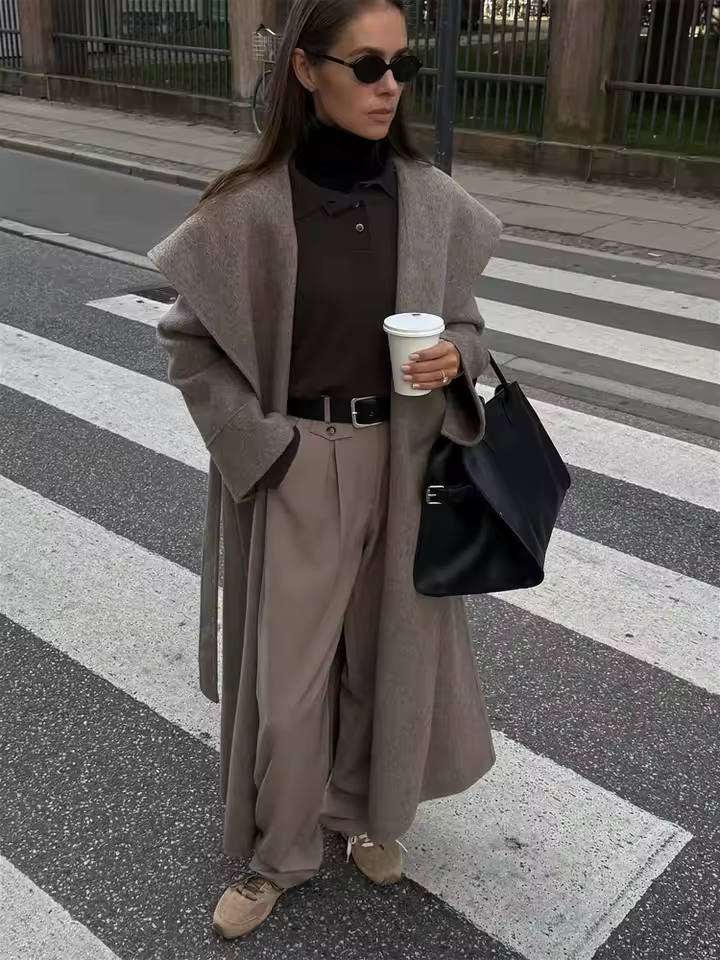 Long sleeve V-neck coat styling
