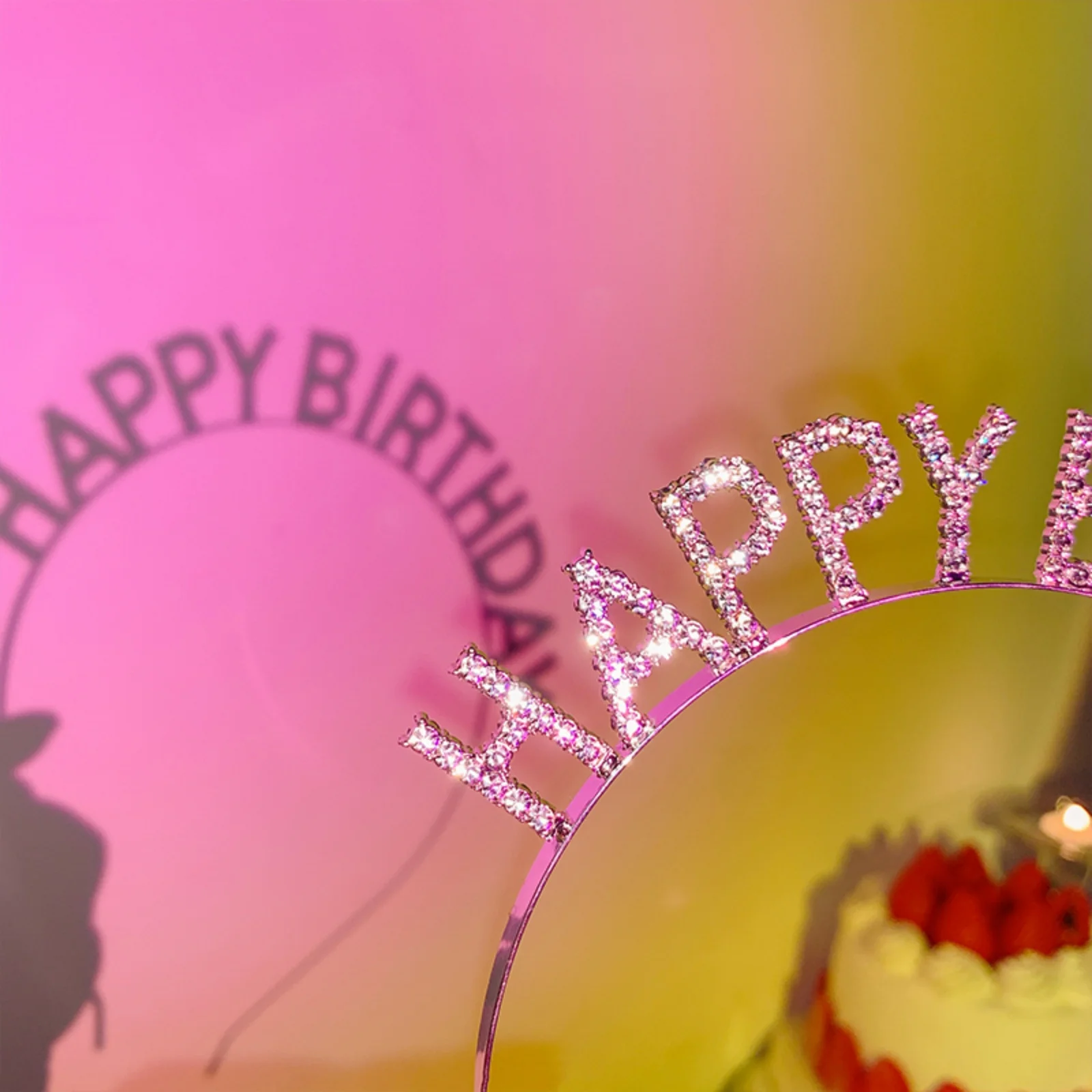 1-teiliges Kristall-Stirnband „Happy Birthday“, glitzerndes Geburtstags-Haar-Accessoire, ideal zum Hinzufügen von Glam an Geburtstagsfeiern – Detail 8
