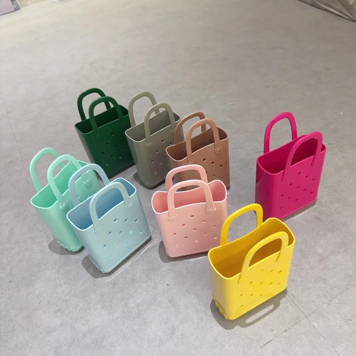 

Fashion PVC Jelly Bags for Women Designer Beach Basket Bags Mini Swim Wash Bag Phone Purse Candy Color Bucket Summer Handbag