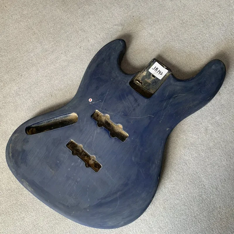 

Электрогитара/бас-гитара JB192, черная, из массива дерева, 4 или 5 струн, корпус, звукосниматели JB, для левшей, DIY-комплектующие, краска, царапины и повреждения