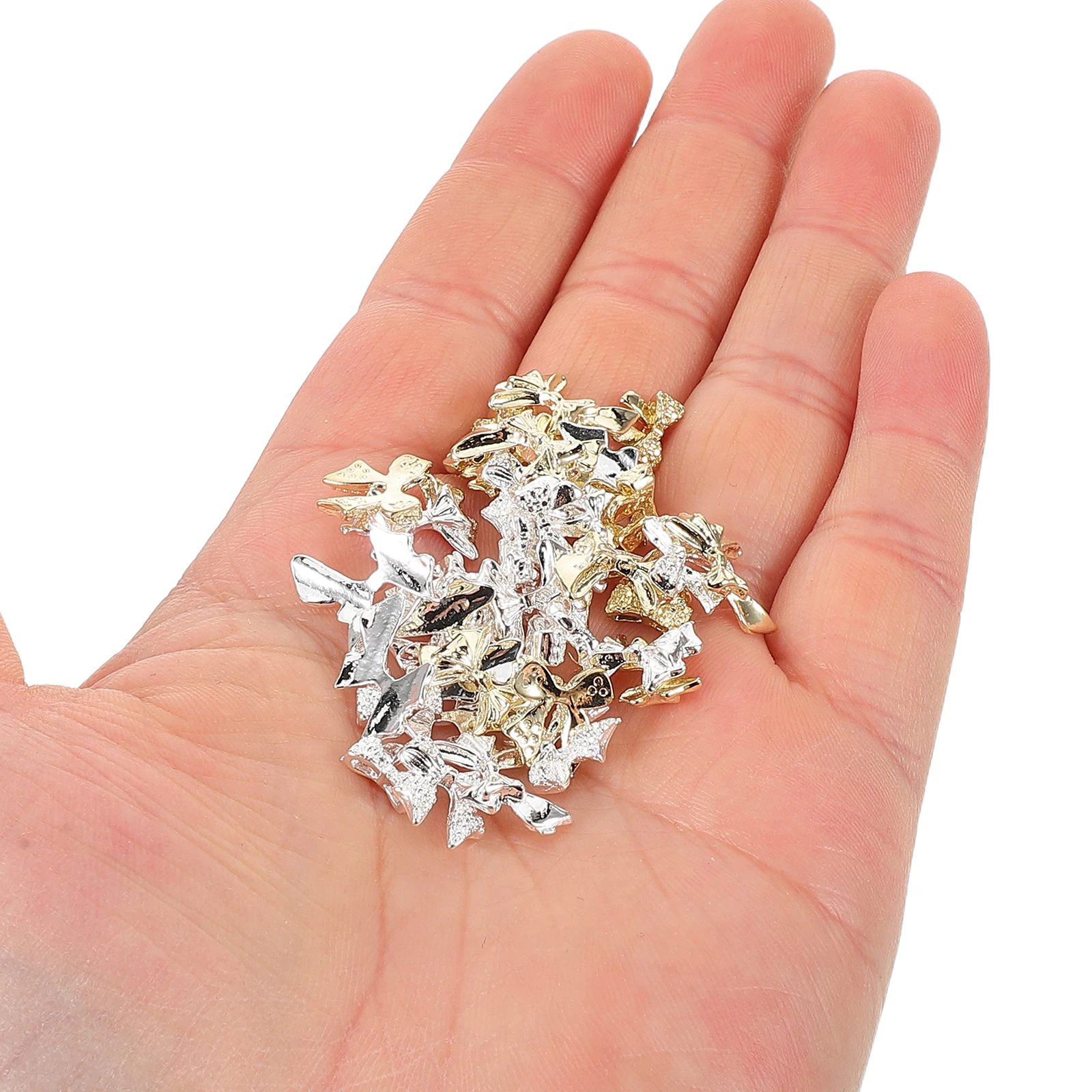 

100 шт. металлических 3D-шармов в виде галстуков-бабочек для маникюра, блестящие украшения для ногтей, плоские, для самостоятельного дизайна, для женщин и девочек, для акриловых ногтей