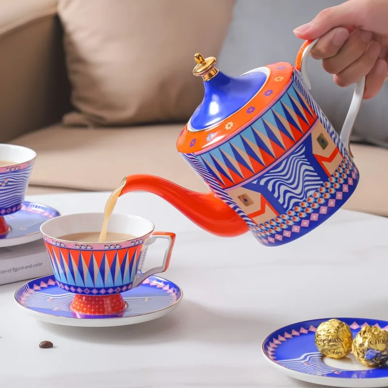 Knight Voyage European Light Luxury Bone China Coffee Cup Saucer Ceramic Couple Cup Mug Gift Box Set