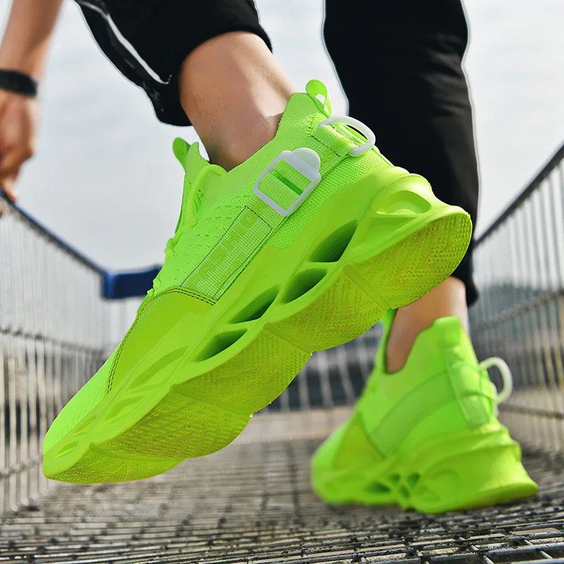 Gorąca sprzedaż Mesh fluorescencyjny zielony adidasy do biegania dla mężczyzn tanie oświetlenie męskie buty trenerzy moda oddychające buty sportowe