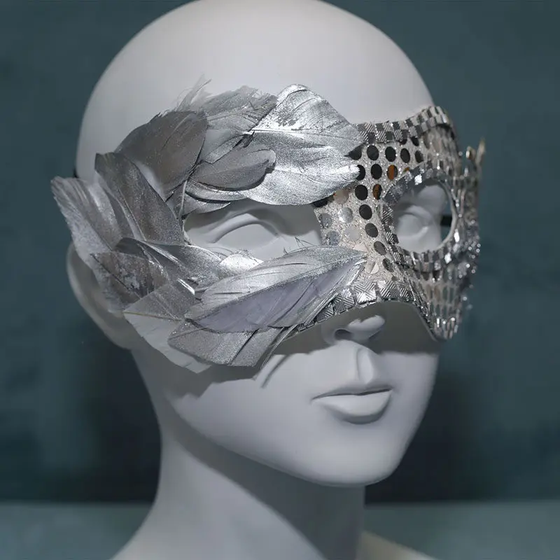 

Silver Men's Half Face Prom Mask Mask