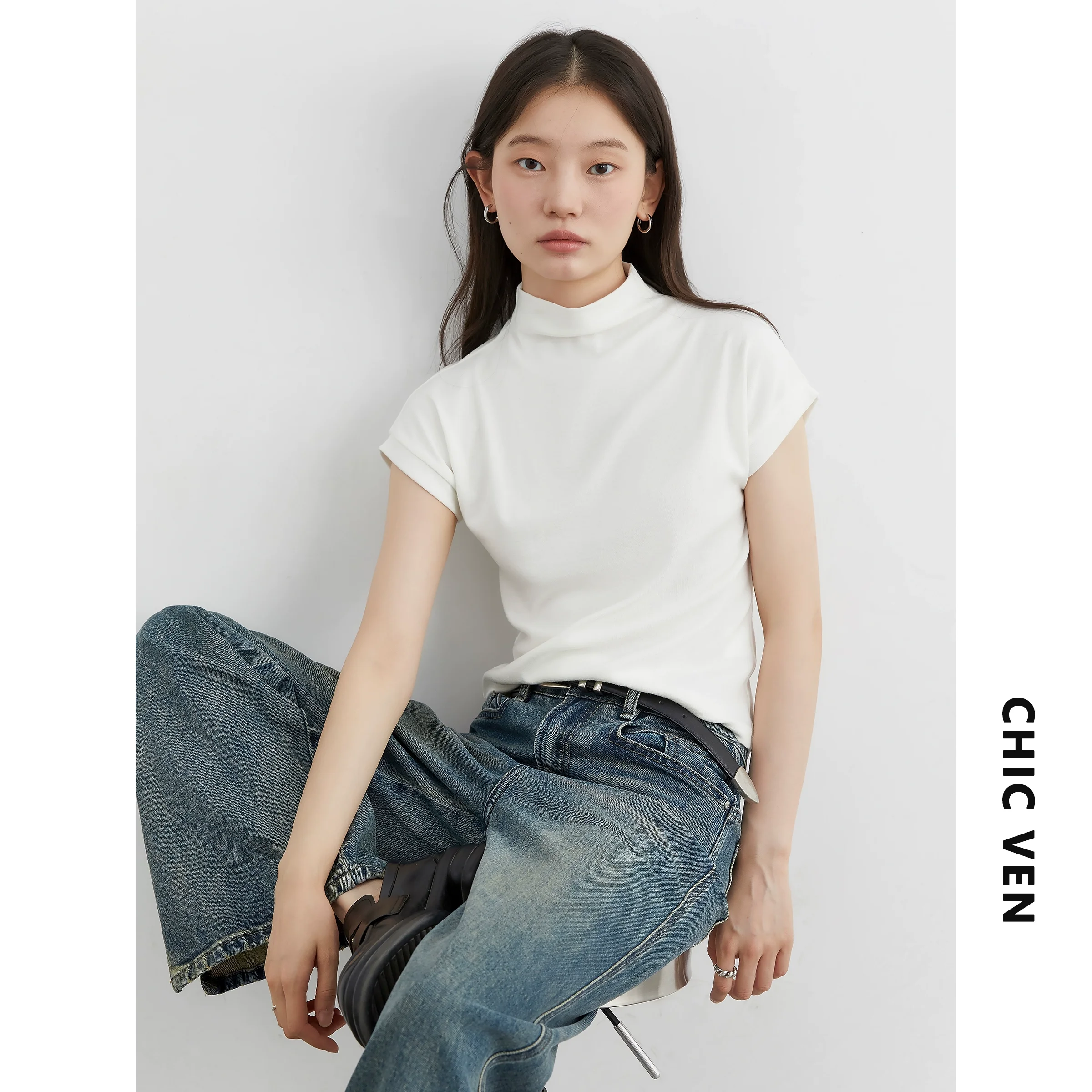 تي شيرت نسائي من CHIC VEN تي شيرت سادة بنصف رقبة عالية بقصة ضيقة تي شيرت نسائي أساسي مرن لربيع وخريف 2025