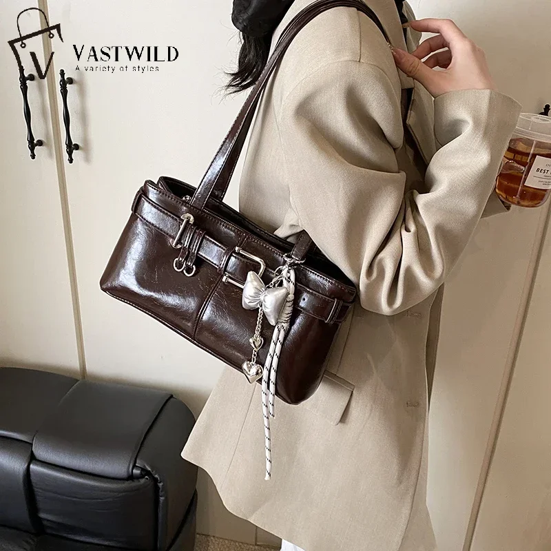 

Дизайнерская сумка через плечо с пряжкой на ремне для женщин, новинка 2023 года, роскошные дизайнерские сумки, брендовые модные сумки с подвеской