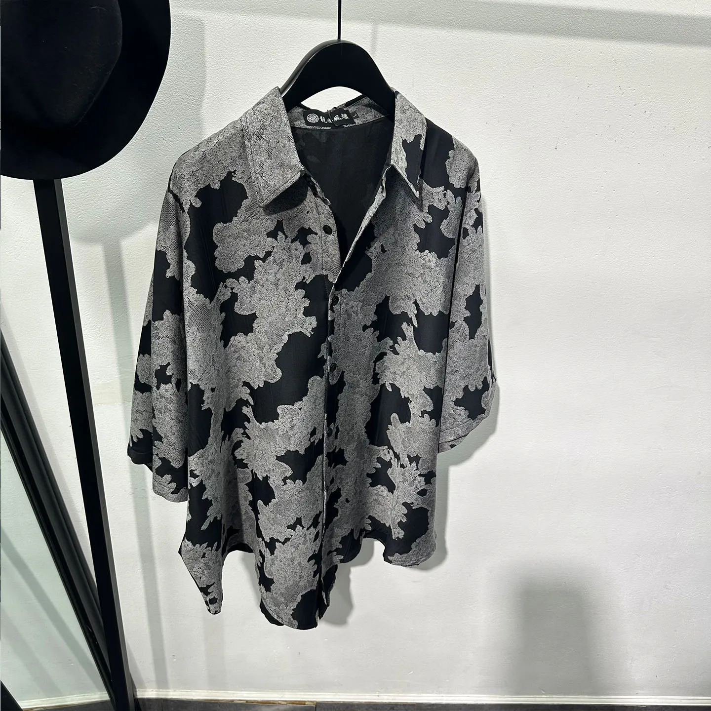 Summer Popular Dark Style Ink Printing Shirt Men's Short Sleeve Loose Personality Design Lapel Thin
