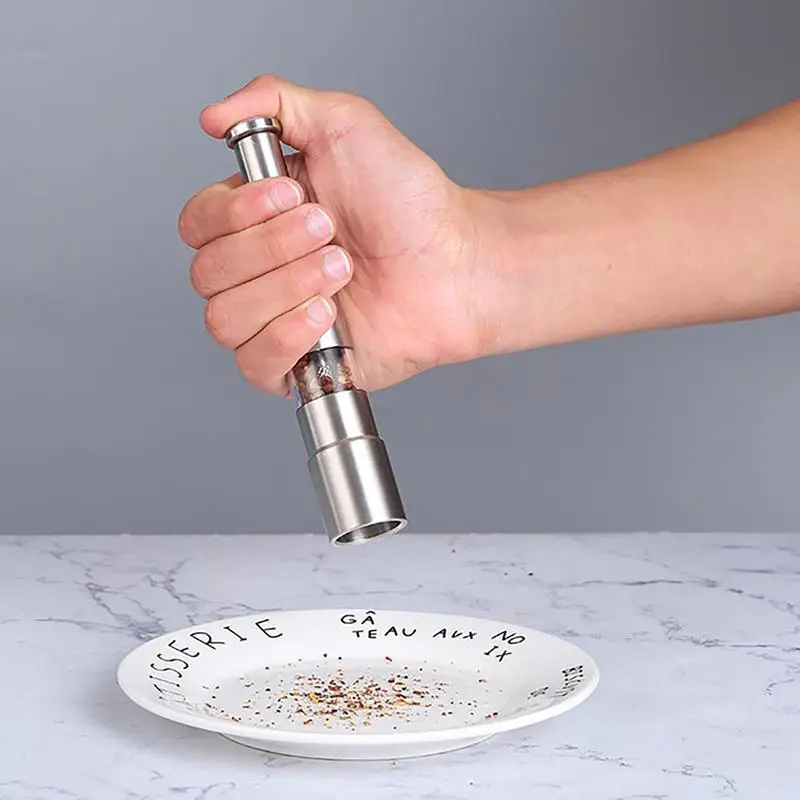 Moedor de sal e pimenta de aço inoxidável Moinho de uma mão Inovador Spice Shaker Máquina-ferramenta de cozinha