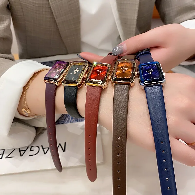 

New Small Dial, Fashionable Korean Style, Simple Square Diamond Mirror Finish, Women'S Watch, Elegant Women'S Accessory.