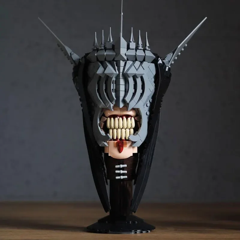 Bouwstenen MOC-139487 Sauron Mondhelm Model Geassembleerd Speelgoed Cadeau Gemaakt In China 696Pcs