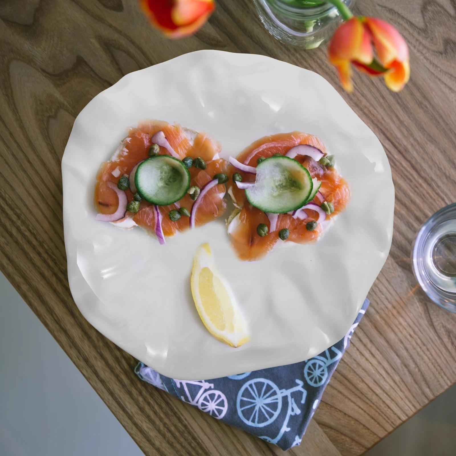 

1Pcs Wrinkled Ceramic Dish Irregular Fold Design Small Size Food Serving Plate Kitchen Tableware Home Food Tray