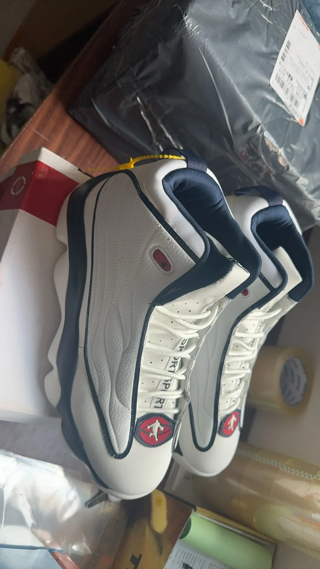 fashion-professional-basketball-shoes-women's-solid-cushioning-sports-shoes-men's-low-top-wear-resistant-non-slip-professional