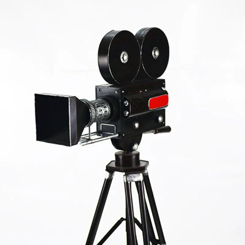 Retro nostalgic wrought iron projector model ornaments, bar Internet cafe decorations, photography props, home soft furnishings