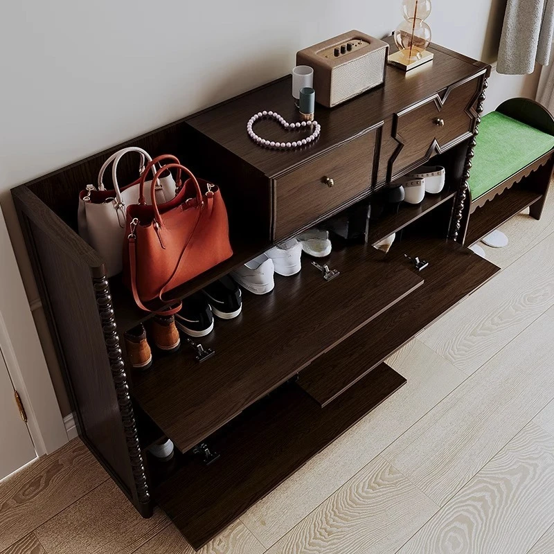 Scarpiera retrattile in legno massello, armadio portaoggetti integrato nell'ingresso della casa, cabina con porta decorativa per interni