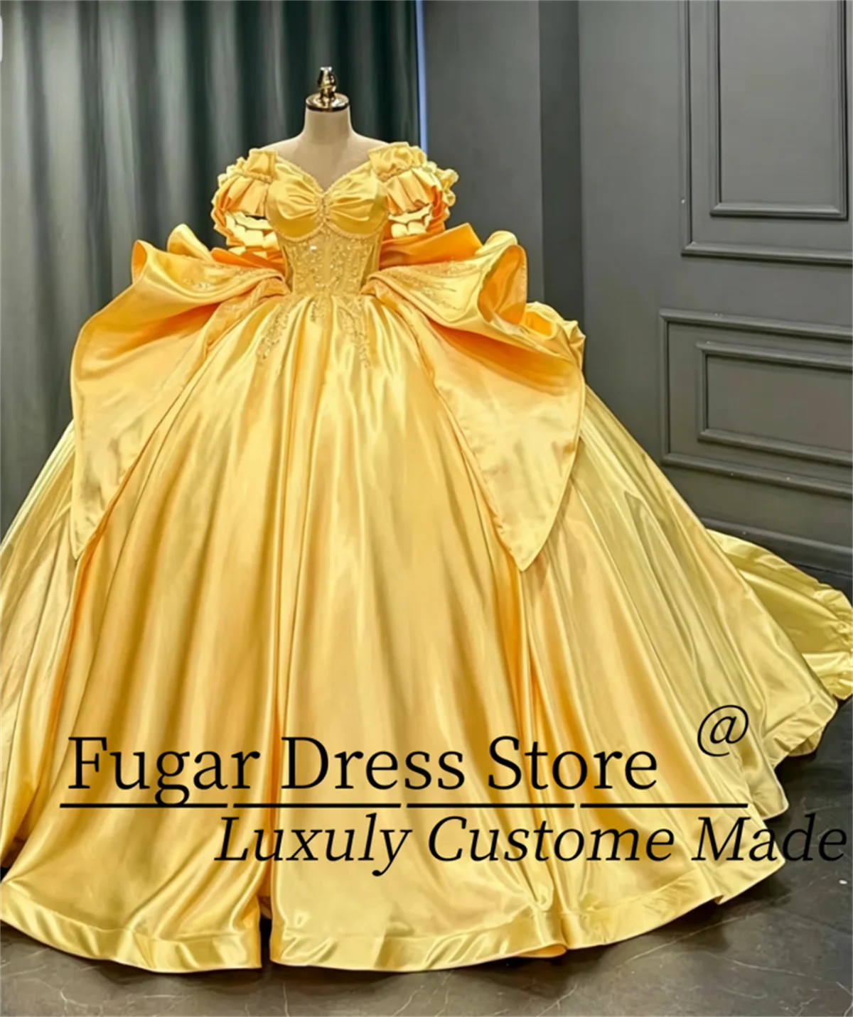 Customized Sexy Off the Shoulder Dapper Quinceanera Dress Luxurious Shiny Beads Bowknot Appliques Party Gown Vestidos De 15 Anos