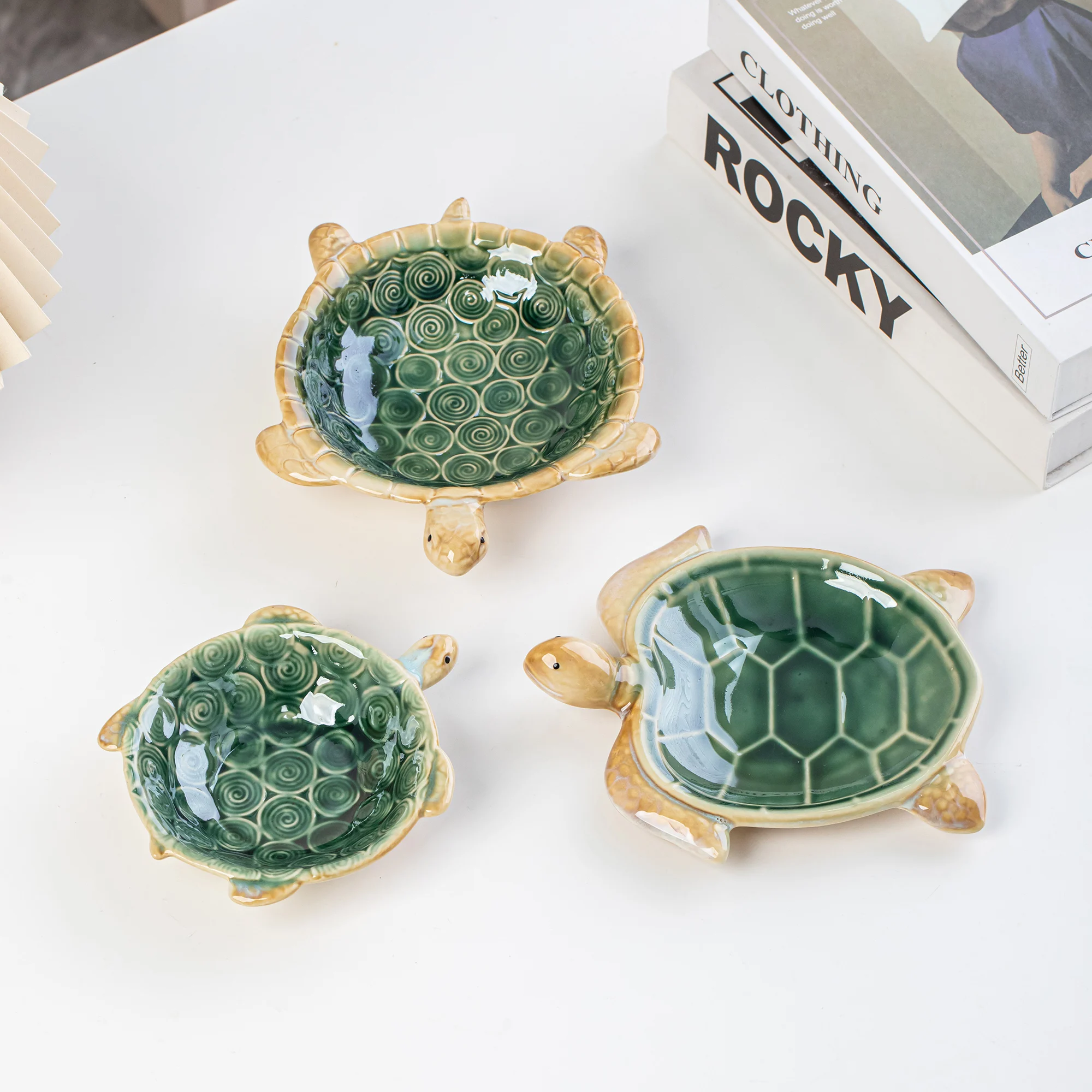 Large Capacity Ceramic Turtle Shaped Tray Glazed Basin Key Candy Tray Ashtray Home Decorations Creative Crafts Tabletop Decor