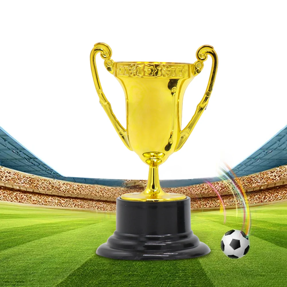 أكواب الكأس الذهبية للأطفال البلاستيك الذهب أكواب الكأس الصغيرة الذهبية كأس الكأس المشاركة الذهبية للحزب المفضلة الدعائم المكافآت
