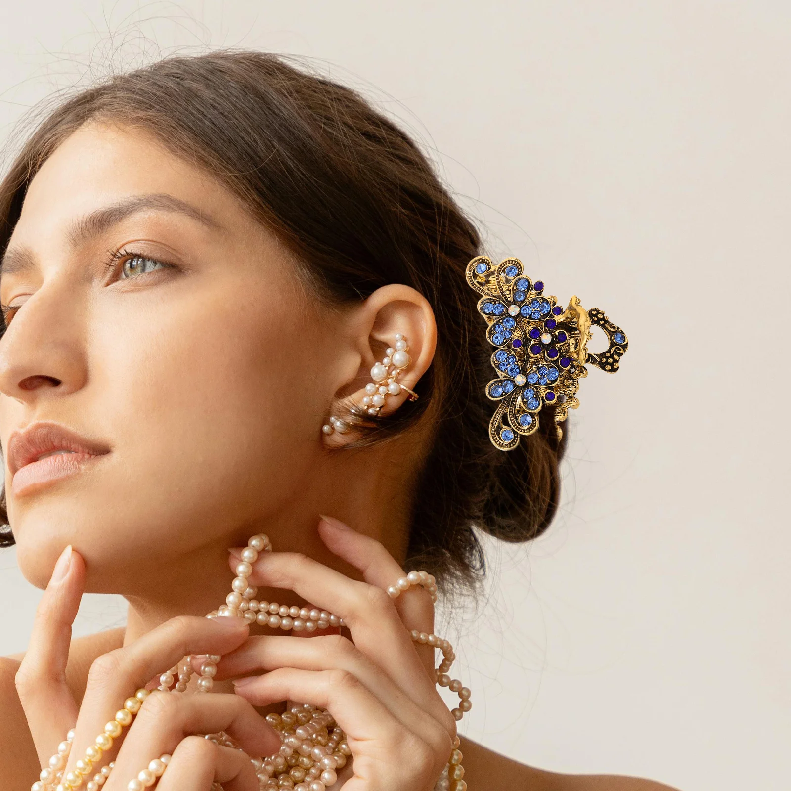 

2Pcs Flower Shaped Hair Claw Clip Vintage Rhinestone Metal Clasp for Women Everyday Wear Formal Occasion Use