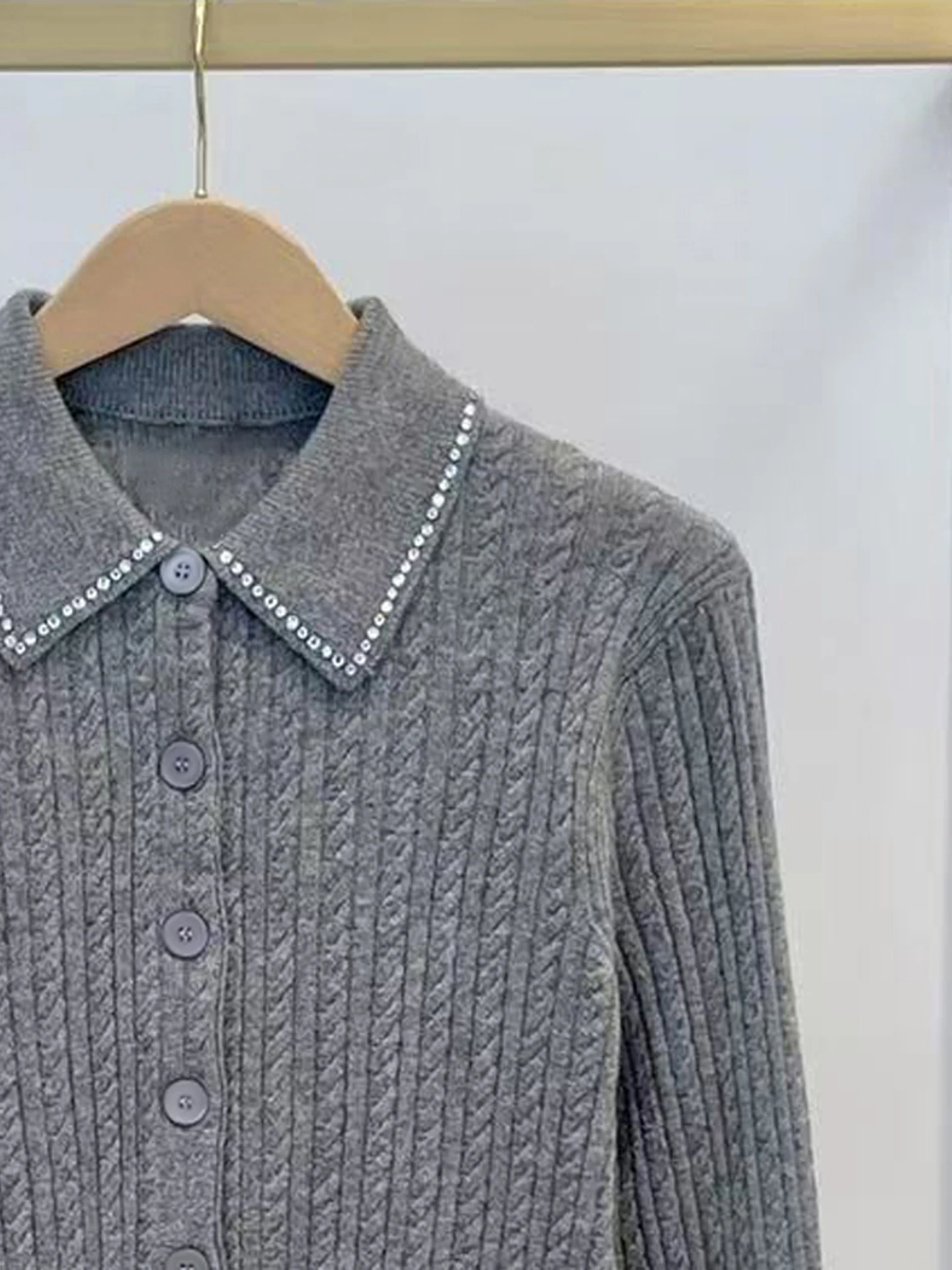 M Home Nan You High End Women's Knitted Cardigan Diamond Embellied Turn-down Collar Top for Autumn Commute Simple Sle