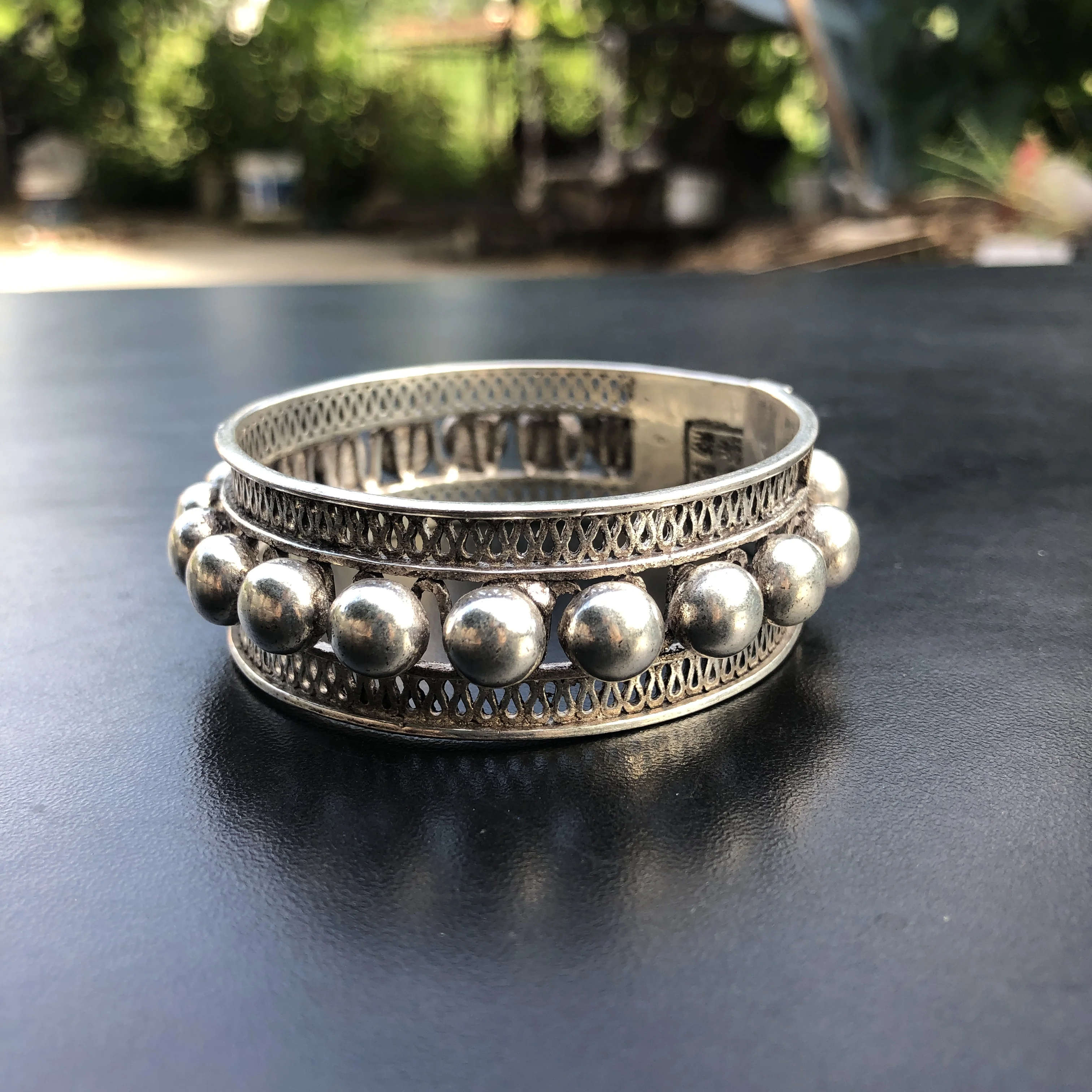 Vintage Tibetan Silver Open Bangle Hollow Filigree Round Bead Decor Bracelet Retro Ethnic Tribal Style Women Jewelry Party Gift