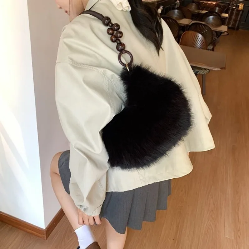 

Elegant Underarm Travel New Model In 2025 Cute Popular Simple Pillow Bag Handbag Fit For A City Getaway Vacation