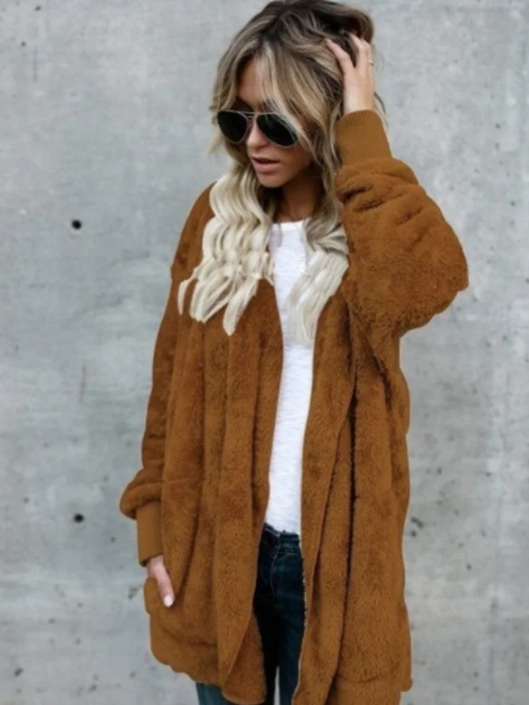 Kobiety 2023 jesienno-zimowa ciepła miękka długa futrzana kurtka odzież wierzchnia pluszowy płaszcz sweter bez guzików z kapturem płaszcze z piór