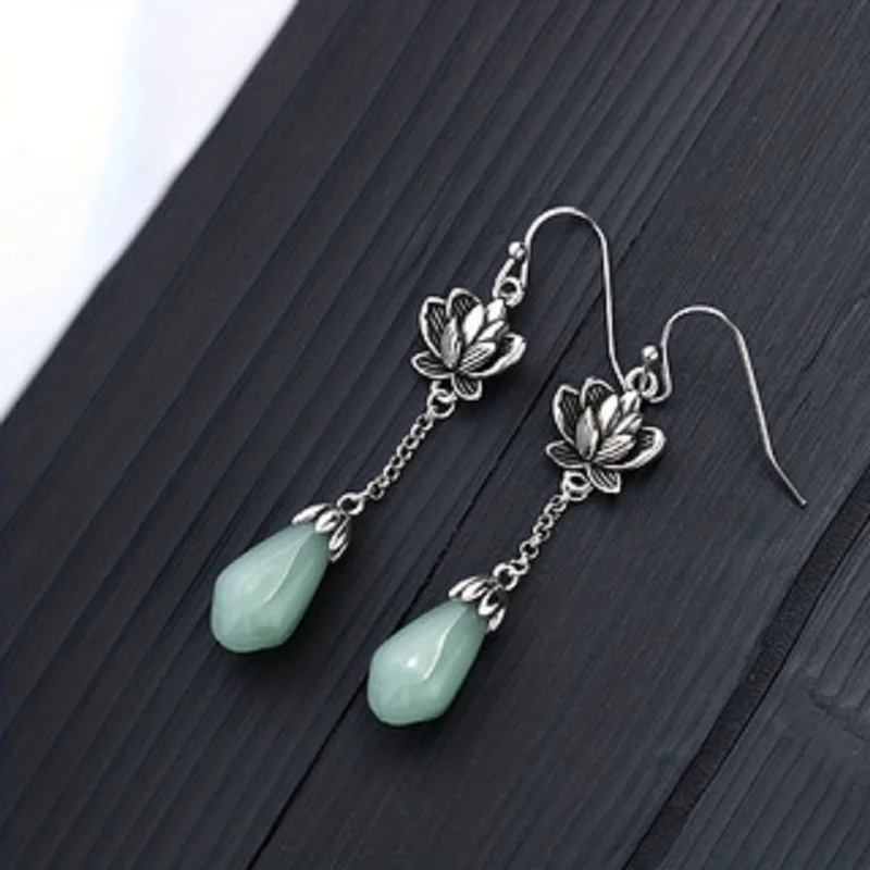 New Chinese Style Retro Yulan Flower Earrings for Women Enamel Ethnic Style Imitation Hotan Jade Antique Earrings Jewelry Gifts