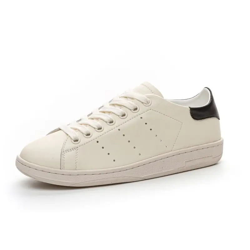 

2026 New Unisex Genuine Leather White Sneakers Soft Sole Versatile Flat Casual Board Shoes Large Size