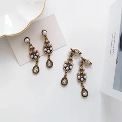 No Pierced Ears Hole Earrings Vintage Baroque Simulated Pearls Water drop Stone Clip On Earrings for Women Lady Wedding