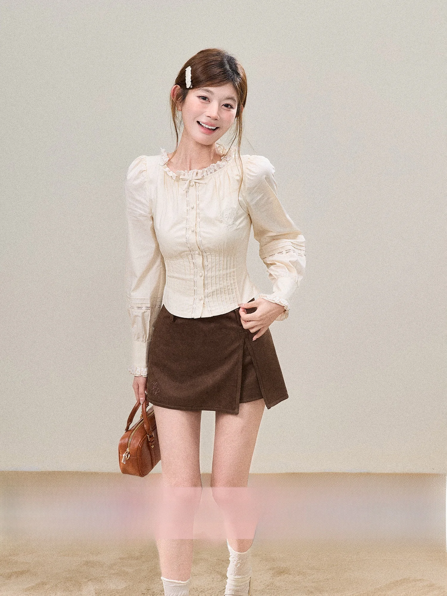 

BBT Sweetie Pearlescent Lace Shirt Women's Spring New Style Waist-Cinching Slimming Shirt Gored Skirt Long Sleeve Cotton Blend