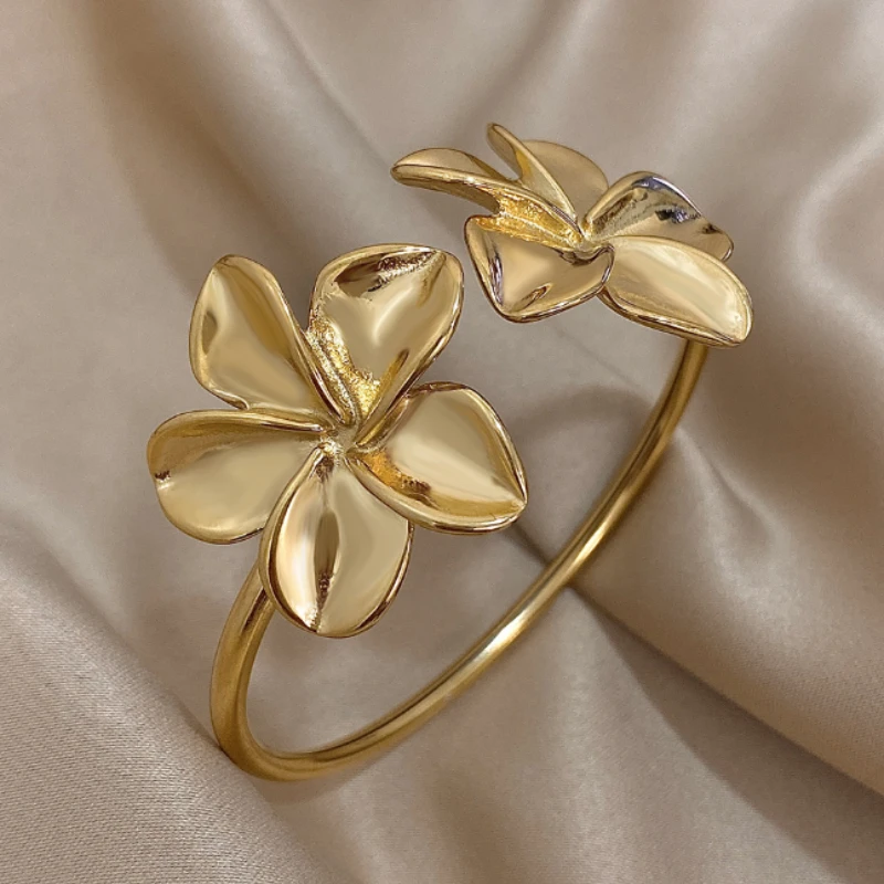 أوروبا والولايات المتحدة أزياء الذهب اللون الزهور قابل للتعديل خاتم السيدات اليومية بسيطة تنوعا مجوهرات اكسسوارات