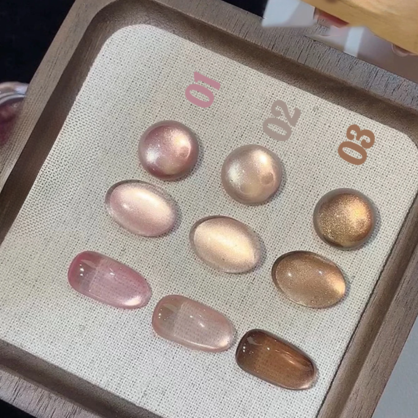 

10 мл, 1 шт., осень 2025 года, рождественский новый стиль, мигающий золотисто-коричневый, супер вспышка, стеклянные бусины, лак для ногтей «кошачий глаз», розовые ногти