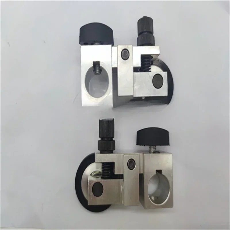 1 Pair SM74 Printing Machine Spare Parts Forwarding Runner Assembly Bracket M2.016.232F M2.016.245F Rubber Wheel Assembly