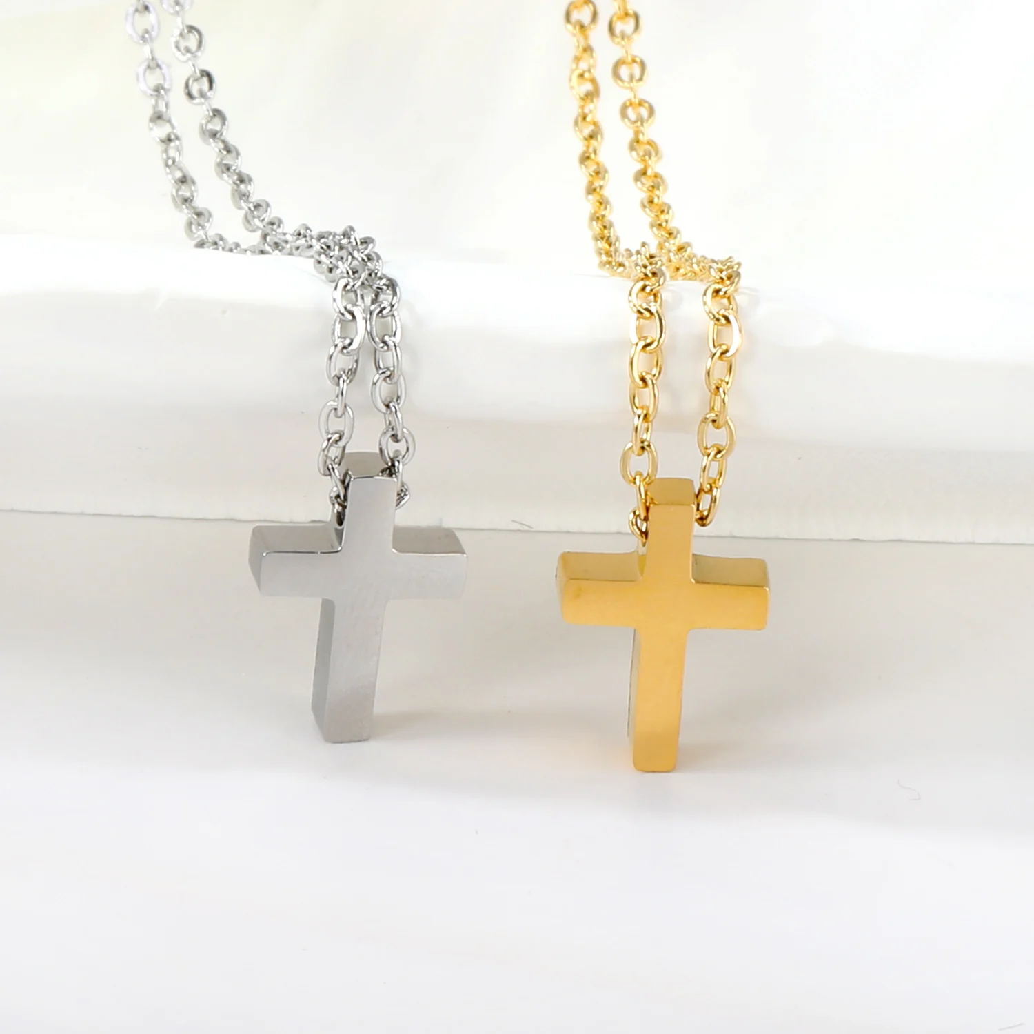 LUXUSTEEL Facotry Sale Simple Stainless Steel Heart Moon Cross Pendant Necklace For Women Collars Link Chains Romantic Gift