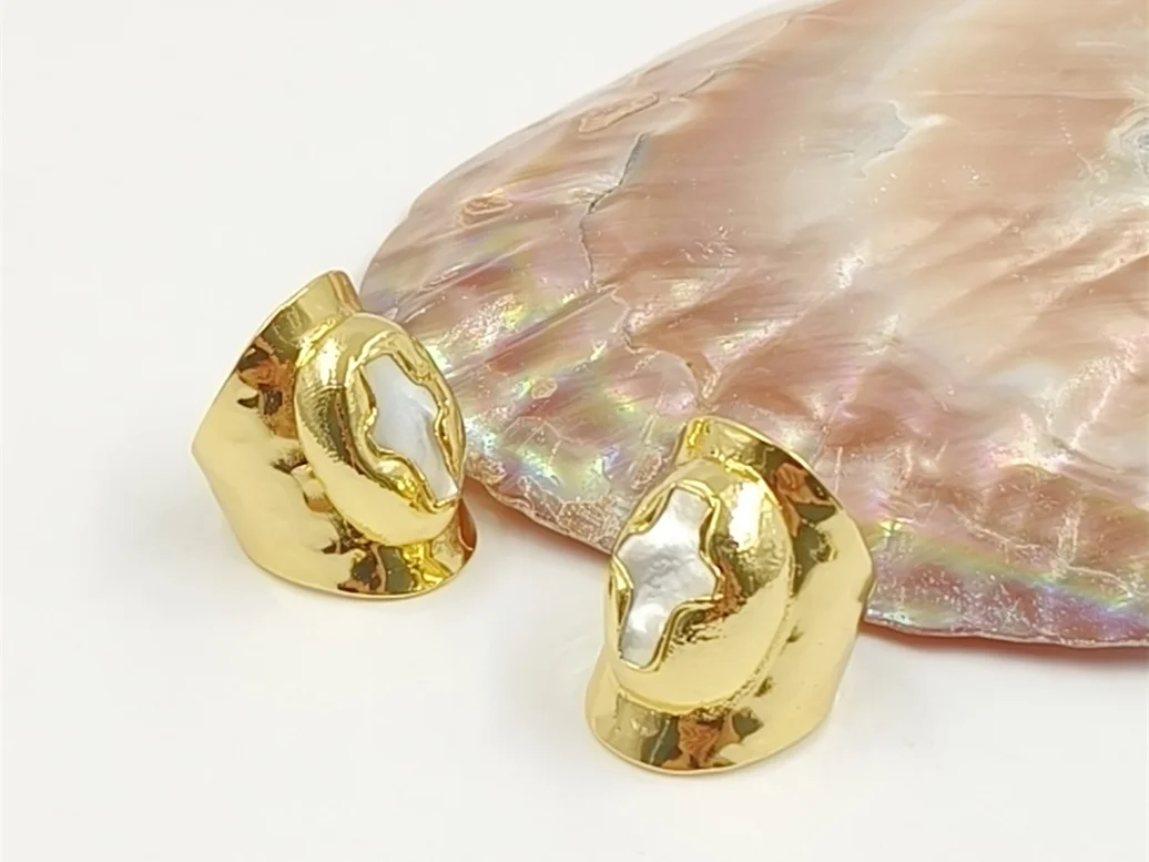 WT-MPR121 New Arrival Mother of Pearl Shell Retro Beautiful Ring With 18k Real Gold Plated For Women Daily Decoration