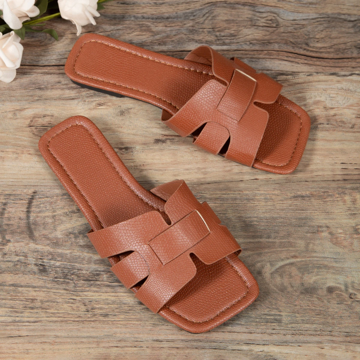 Brown Leather Ladies' Slippers with Exposed Heels Flat Casual Couple Beach Shoes Comfortable Sandals for Women