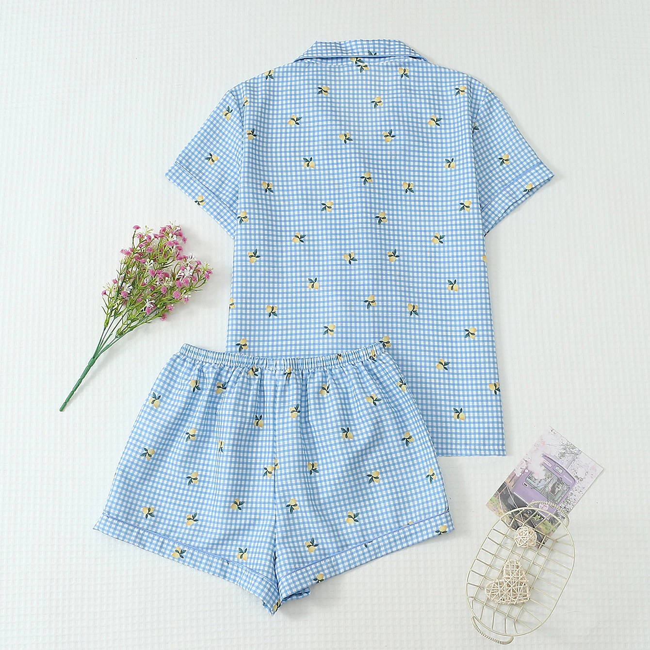 Two-Piece Comfortable Plaid Lemon Print Lapel Button-Down Short-Sleeve Top with Pockets and Bow Shorts Spring/Summer Women's Pajama Loungewear Set Suitable for Home Use