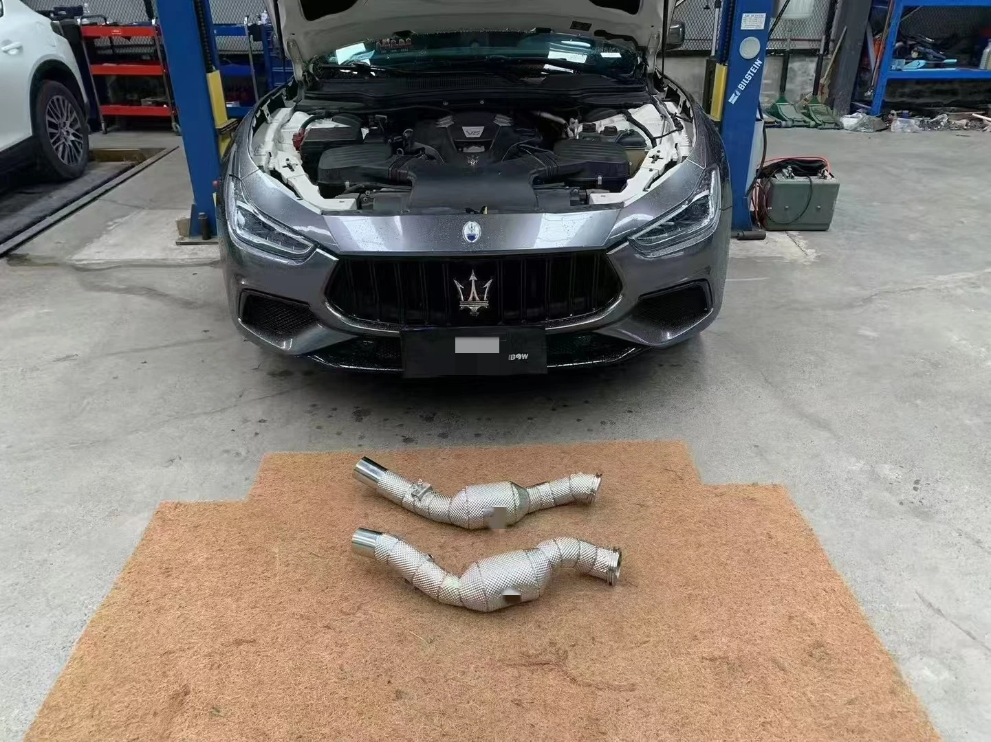 ACE Bestseller Freifluss-Downpipe aus SUS304 für Maserati Ghibli Levante Quattroporte SQ4 3.0T mit Hitzeschutzband – Detail 11