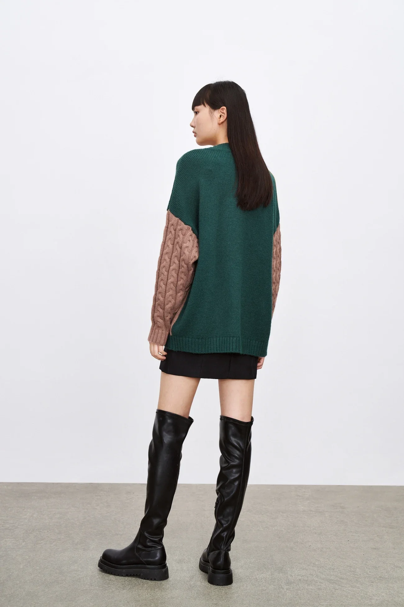 2025年春新作 レディース カジュアルでおしゃれなカラーブロックVネックセーター ニットコート