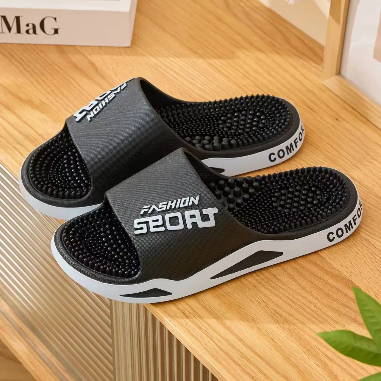 Men's One Word Foot Massage Slippers Summer New Soft sole Non Slip Home Slippers Washable Bathroom Slippers Outdoor Slippers