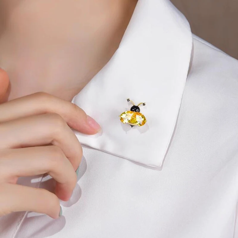 Korean-style Small Fragrance, Cute Crystal Bee Corsage, Pin, Suit, Anti-walking Collar Pin