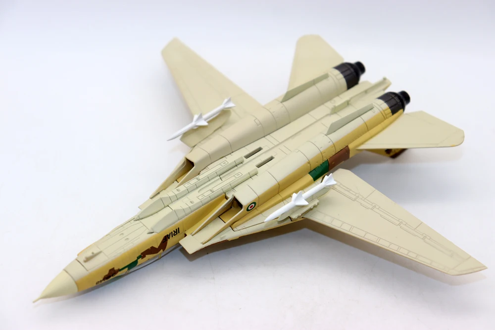 Nouveau 1/100 F-14A TOMagan Iran Air Force 2015 Fighter Diecast et en alliage de plastique modèle d\'avion de simulation pour cadeau de collection