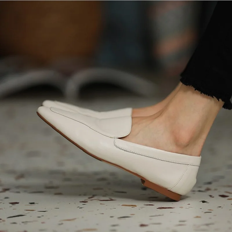 Soft Genuine Leather Round Toe Flats Slip On Women Loafers Simple Style Daily Shoes Lady Mules Spring Autumn Women Flats