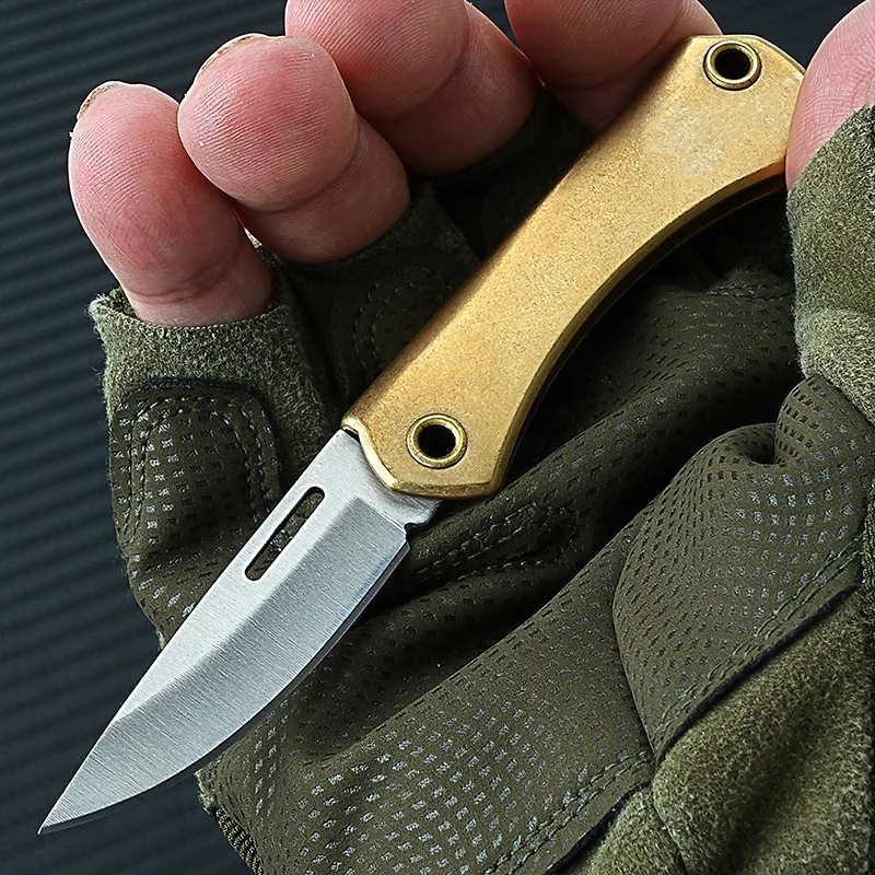 Mini brass knife, exquisite Damascus steel, portable and convenient edc outdoor multi-purpose folding knife