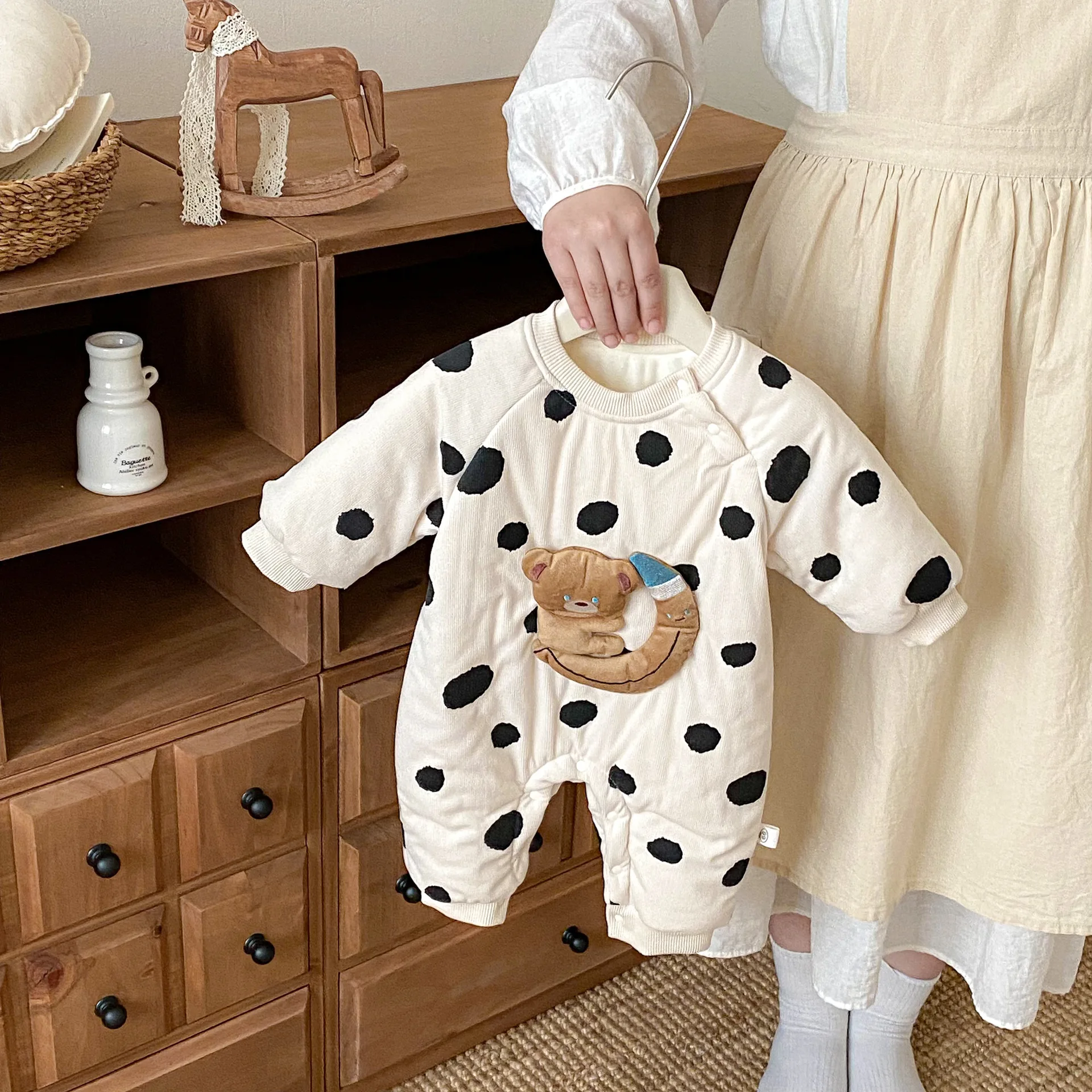 Baby Teddy Bear Jumpsuit 0-2 Years Old, Winter for Male and Female Babies, Cotton Padded Polka Dot Crawling Clothes Baby Clothes