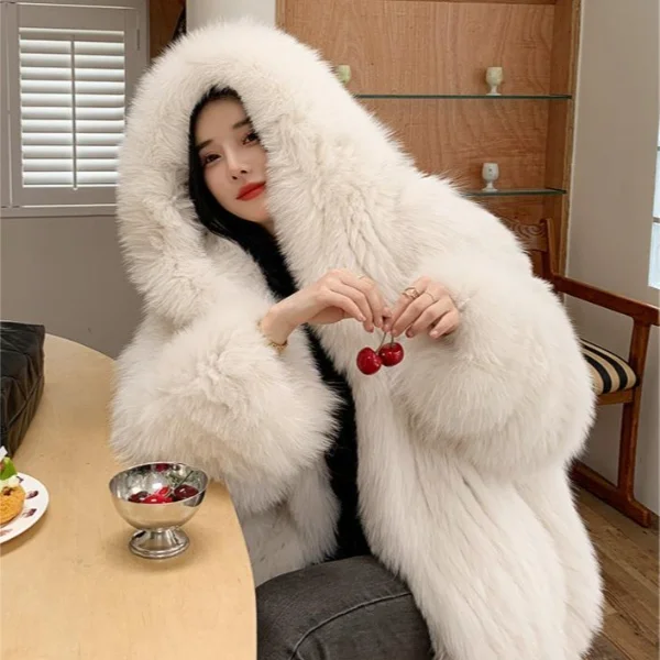 The Same Fox Fur 2025new Grass Women Thicker Winter New Hooded Loose Thin Fur Coat Leather Jacket Women Fashionable High Quality