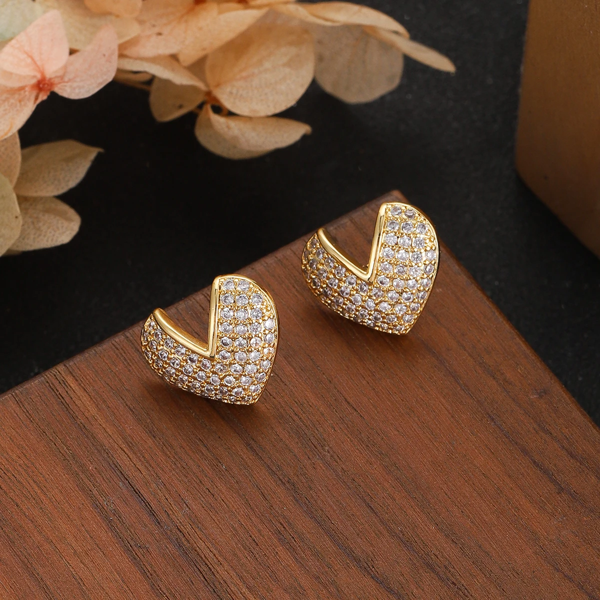 Luxury Full Crystal Broken Heart Love Earring Women Gold Plated Micro Pave Cubic Zirconia Charm Earrings Girls Jewelry Gift