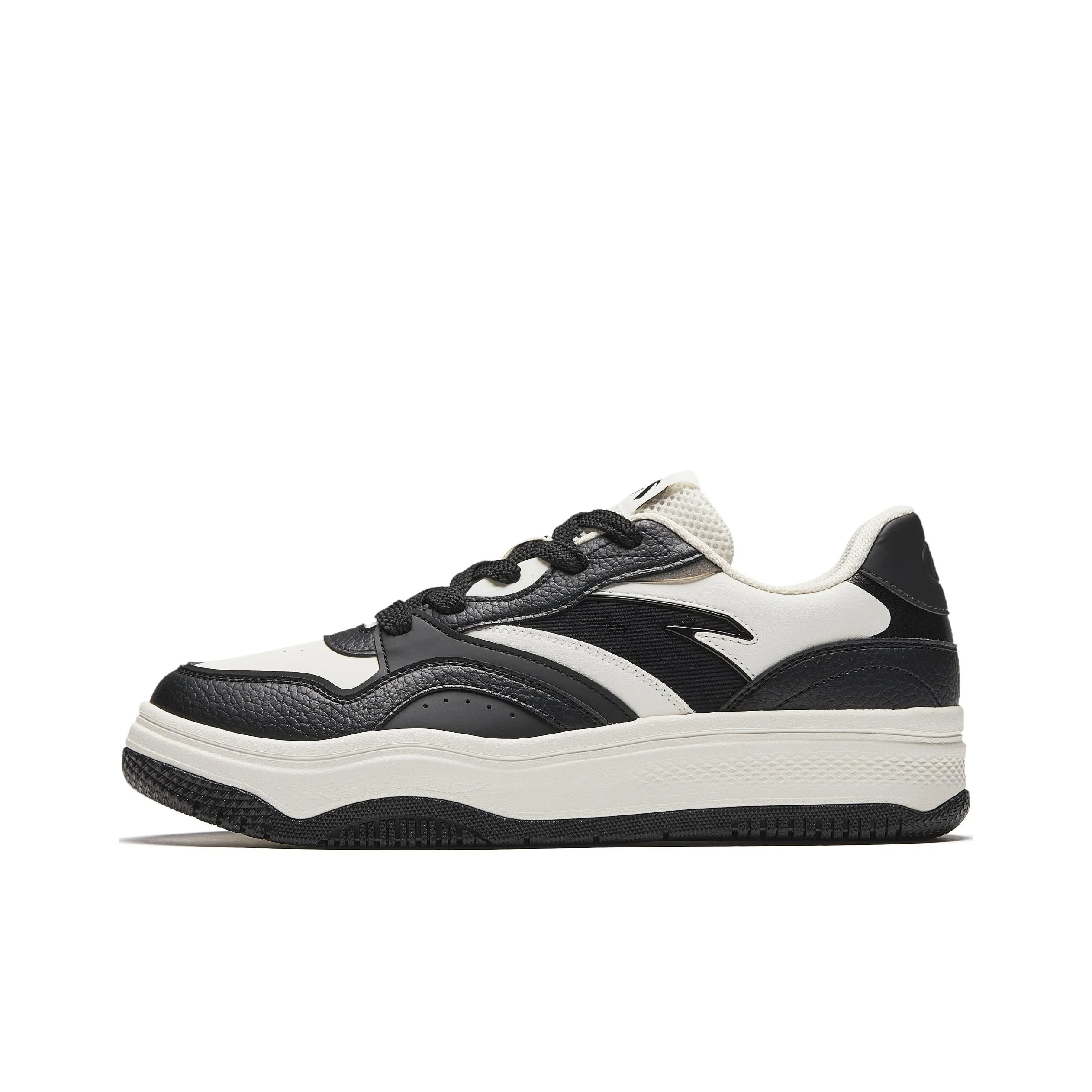 Anta Slip Resistant, Abrasion Resistant, Height Increasing Low top Skateboard Shoes Women's Black White 922448077-13