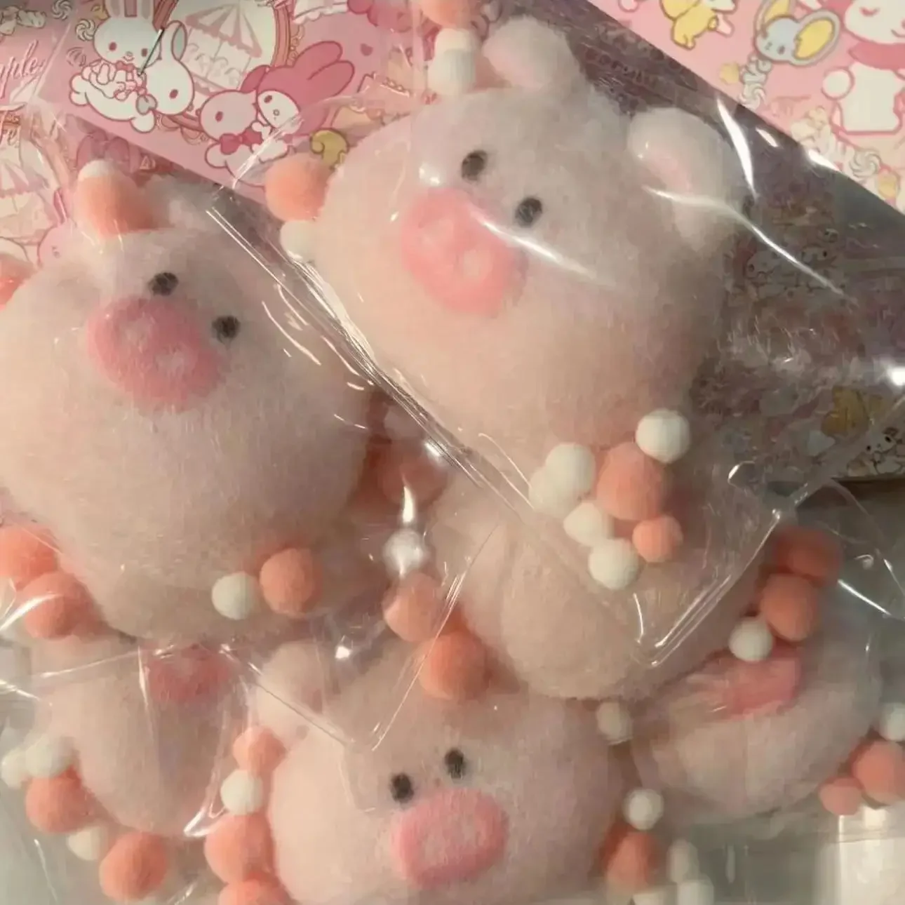 

Squishy Mushy Silicone Mochi Toy Cute Pink Piggy Fuzzy Pig Head Soft Muddy Feel Squishy Hand Relax Stress Relief Gift Toys