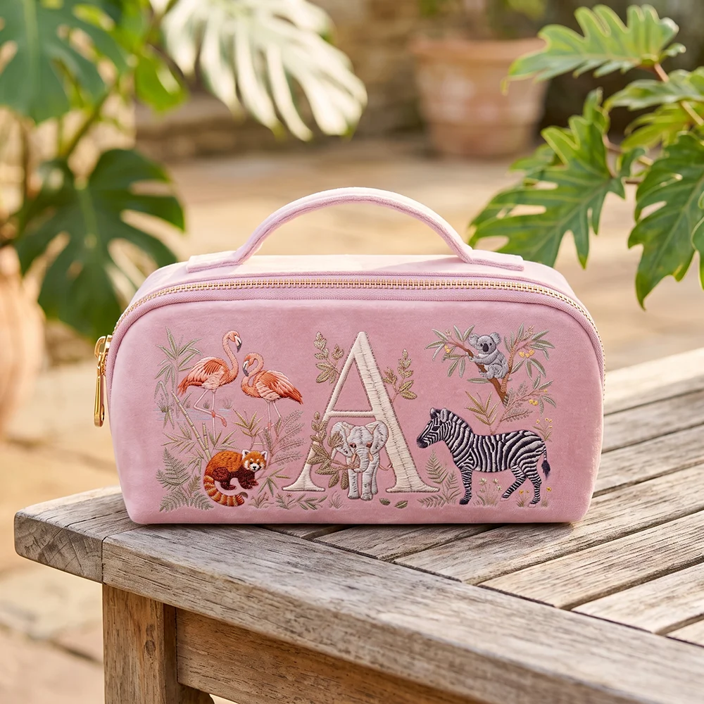 Women's Luxury Makeup Bag Imitation Embroidery  Velvet Material For Vanity Velvet Pouch Cute Gift For Women Travel Organizer